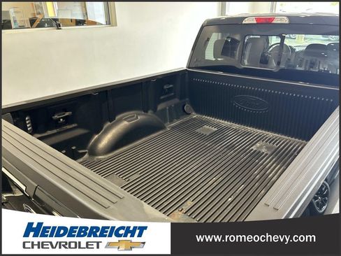 Used 2017 Ford F150 XLT w/ Equipment Group 302A Luxury AWD/4WD image 38