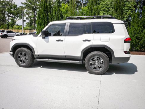 Used 2024 Lexus GX 550 AWD/4WD image 7