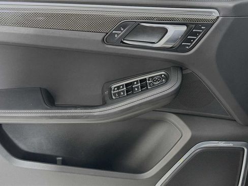 Certified 2018 Porsche Macan Turbo AWD/4WD image 11