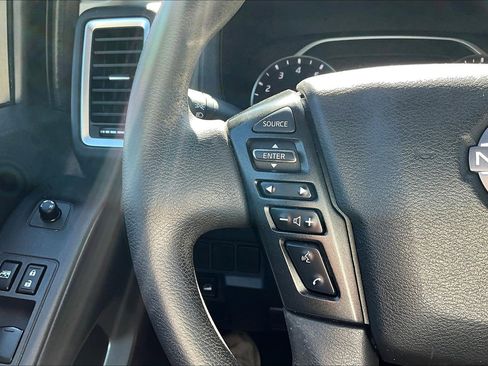Used 2022 Nissan Frontier SV image 22