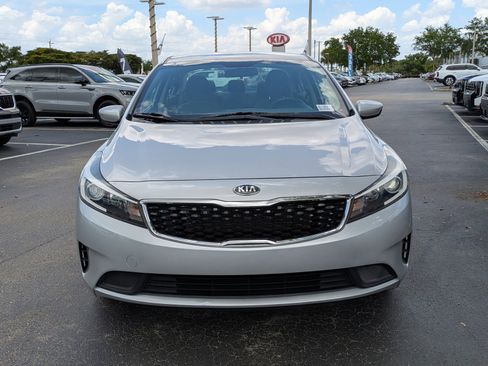 Certified 2018 Kia Forte LX w/ LX Popular Package image 7