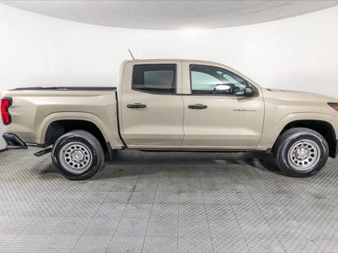 Used 2023 Chevrolet Colorado W/T RWD image 9