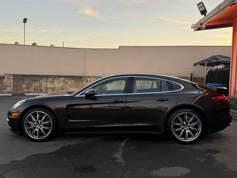 Used 2018 Porsche Panamera 4S image 8