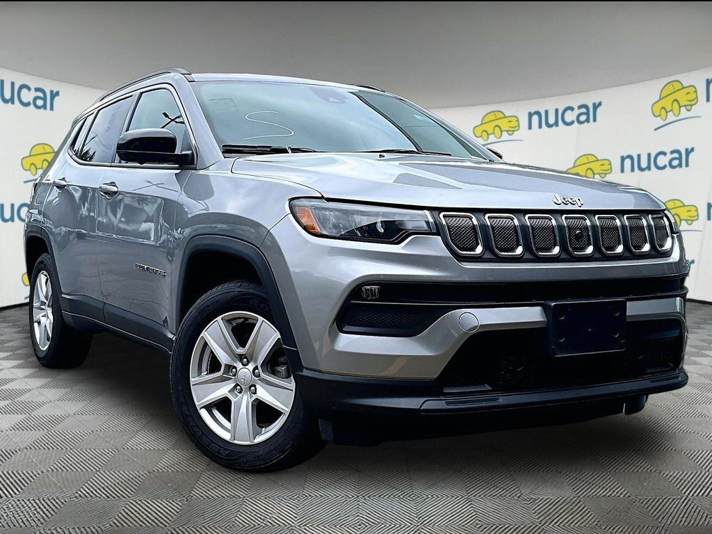 Used 2022 Jeep Compass Latitude w/ Convenience Group AWD/4WD image 1