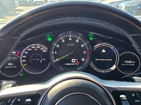 Used 2019 Porsche Panamera 4 image 21