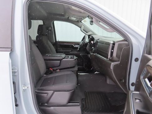 Used 2024 Chevrolet Silverado 1500 LT image 24