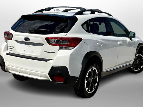 Used 2022 Subaru Crosstrek 2.0i Premium w/ Moonroof Package image 11