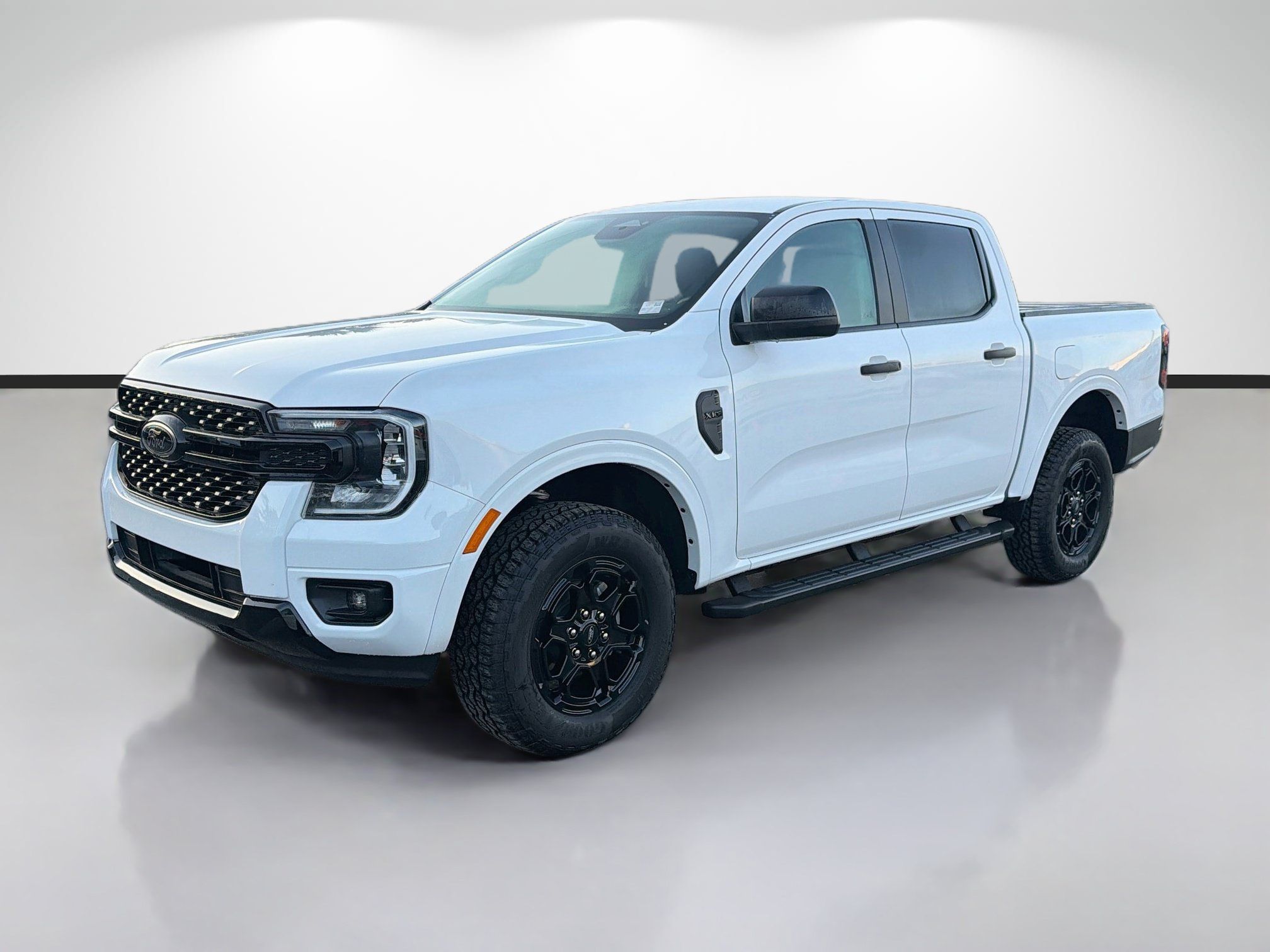 Used 2025 Ford Ranger XLT w/ Black Appearance Package RWD image 7
