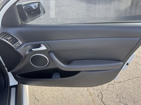 Used 2009 Pontiac G8 GT w/ Premium Package image 16