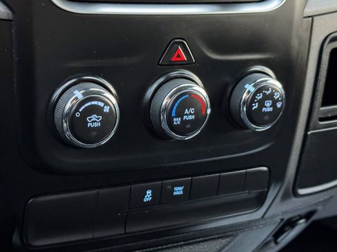 Used 2017 RAM 3500 Tradesman image 19