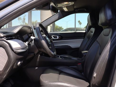 Used 2024 Jeep Compass Limited AWD/4WD image 38