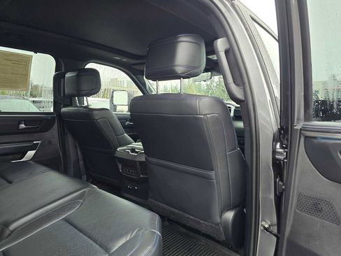 Used 2023 Toyota Tundra Platinum image 16