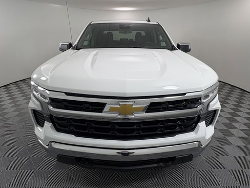 Used 2025 Chevrolet Silverado 1500 LT AWD/4WD image 8