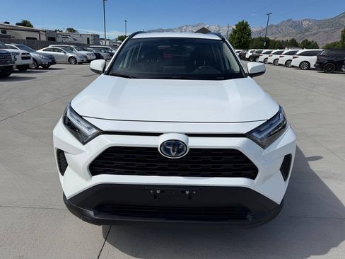 Used 2024 Toyota RAV4 LE AWD/4WD image 8