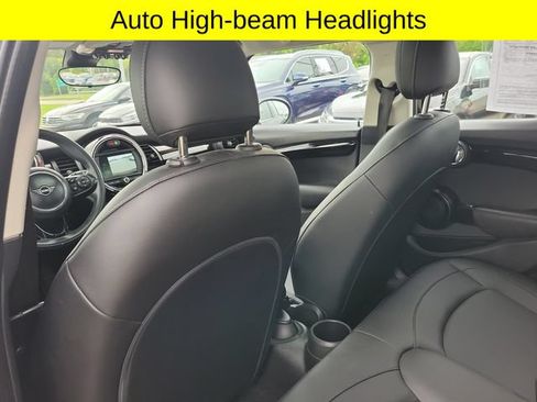Used 2021 MINI Cooper 4-Door Hardtop FWD image 28