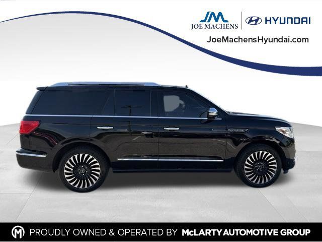 Used 2018 Lincoln Navigator Black Label w/ Cargo Package AWD/4WD image 4