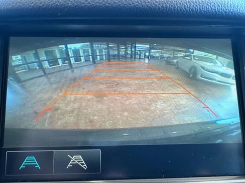 Used 2017 Chevrolet Cruze LT image 13