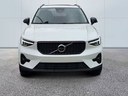 Certified 2023 Volvo XC40 B5 Plus w/ Protection Package Premier AWD/4WD image 2