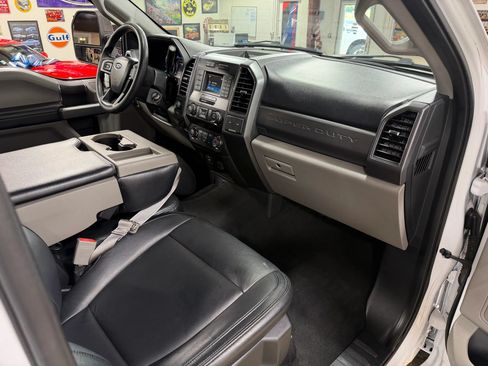 Used 2019 Ford F250 XLT AWD/4WD image 20