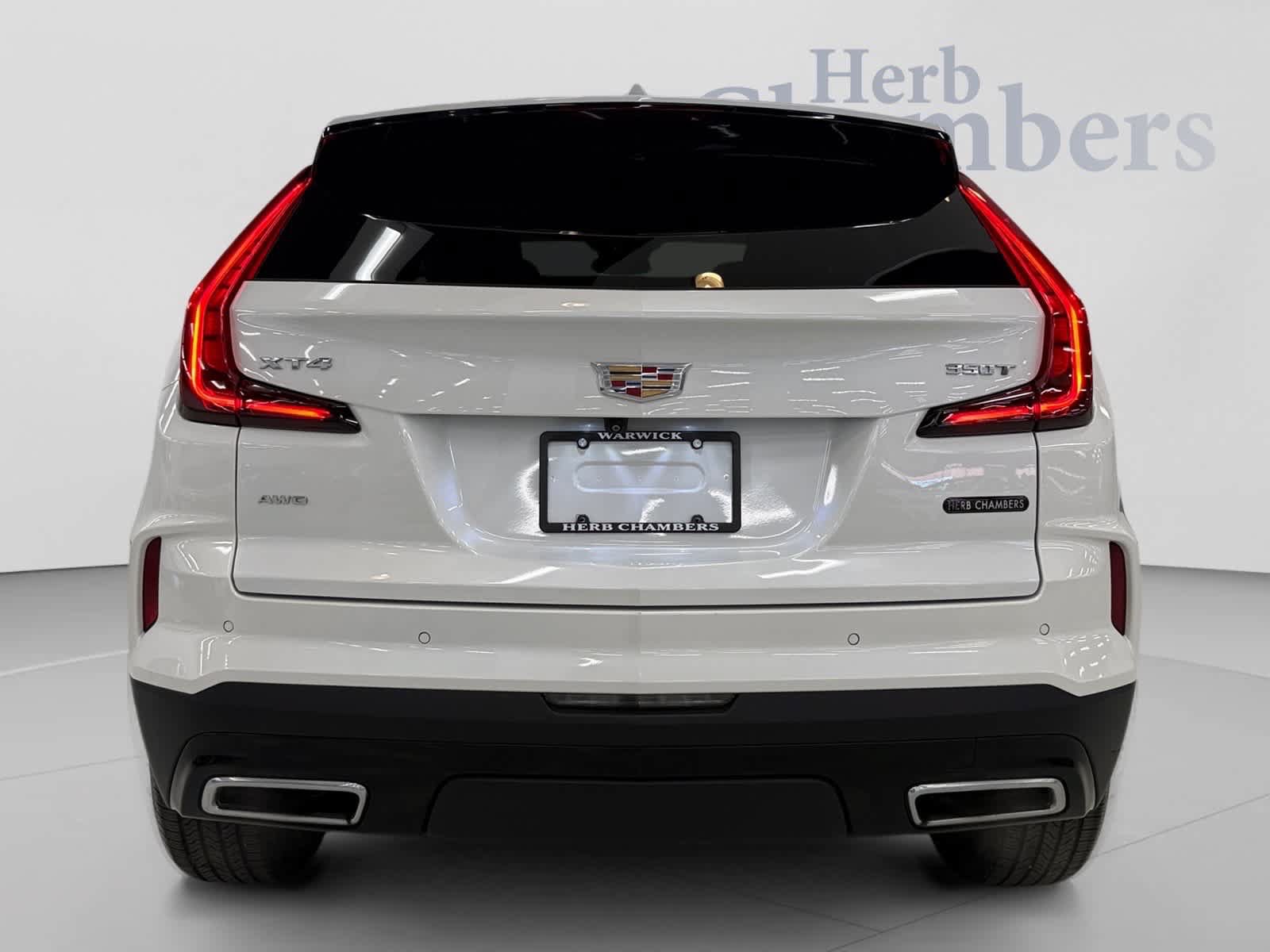 Used 2024 Cadillac XT4 Premium Luxury w/ Cold Weather Package AWD/4WD image 11