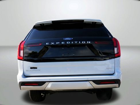 Used 2026 Ford Expedition Max Platinum w/ Driver's Package AWD/4WD image 7