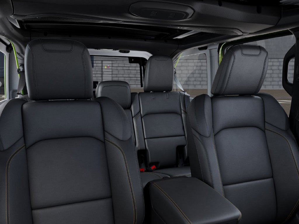 New 2026 Jeep Wrangler Unlimited Sahara AWD/4WD image 26