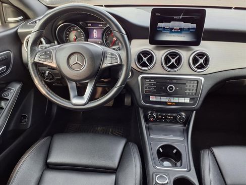 Used 2018 Mercedes-Benz CLA 250 4MATIC image 6