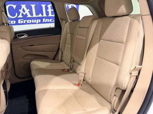 Used 2014 Jeep Grand Cherokee Laredo w/ Quick Order Package 23E AWD/4WD image 25