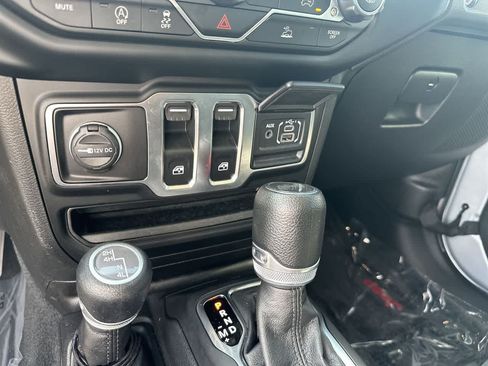 Certified 2023 Jeep Wrangler Sport AWD/4WD image 27