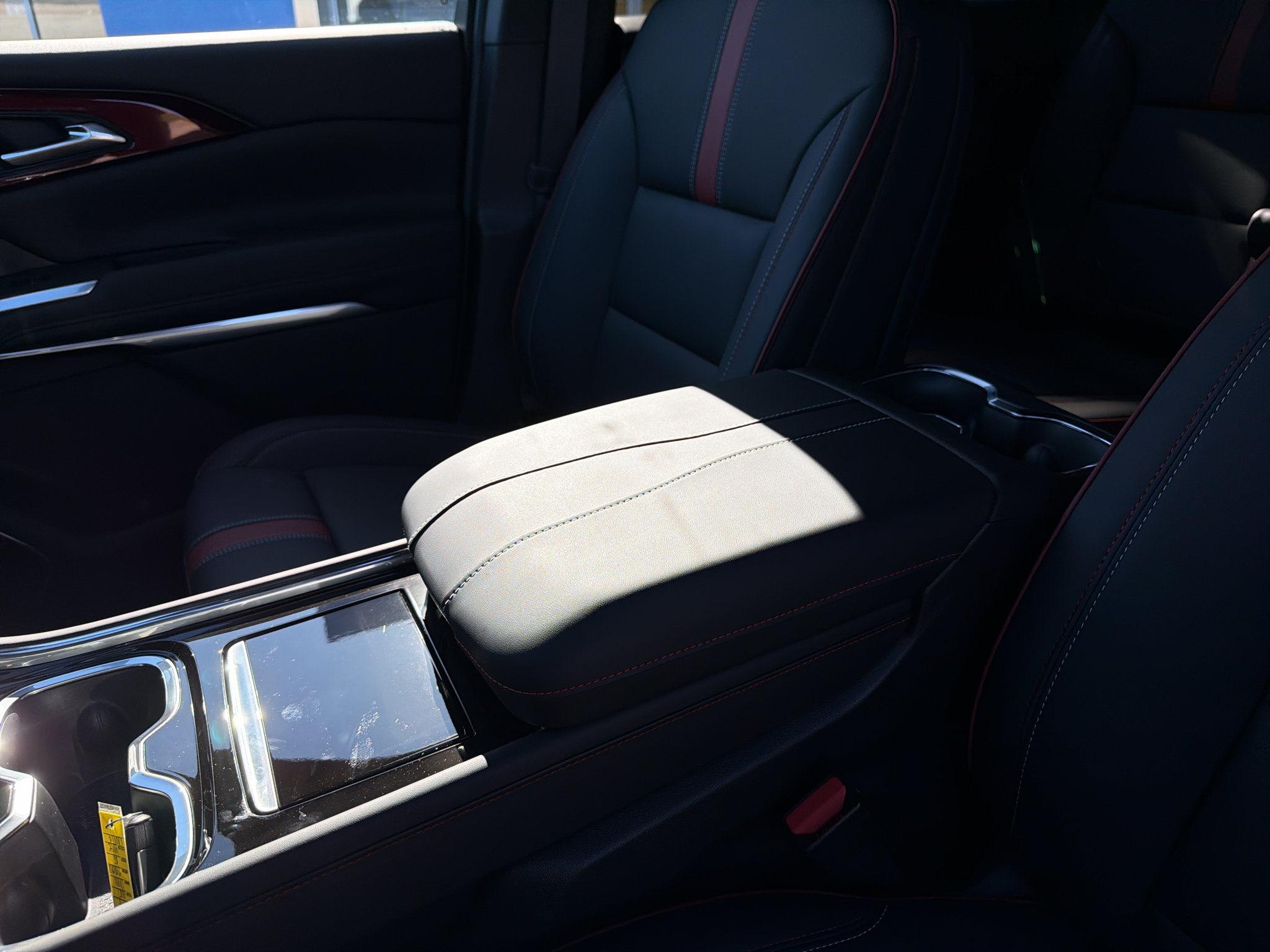 New 2027 Chevrolet Traverse RS w/ LPO, Floor Liner Package FWD image 39
