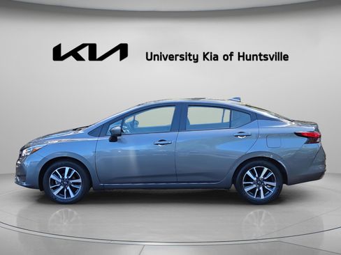 Used 2025 Nissan Versa SV image 6