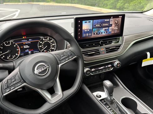 New 2026 Nissan Altima 2.5 SV w/ SV Special Edition Package FWD image 10