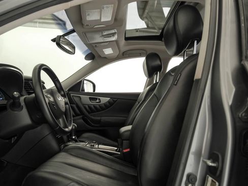 Used 2014 INFINITI QX70 3.7 image 3