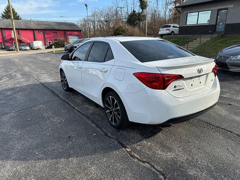 Used 2019 Toyota Corolla L image 8
