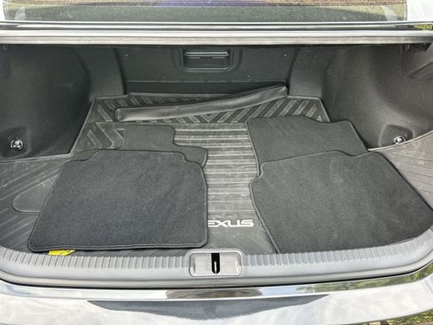 Used 2024 Lexus ES 300h w/ Premium Package FWD image 21