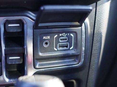 Used 2022 Jeep Wrangler Unlimited Rubicon 4xe w/ Steel Bumper Group image 34