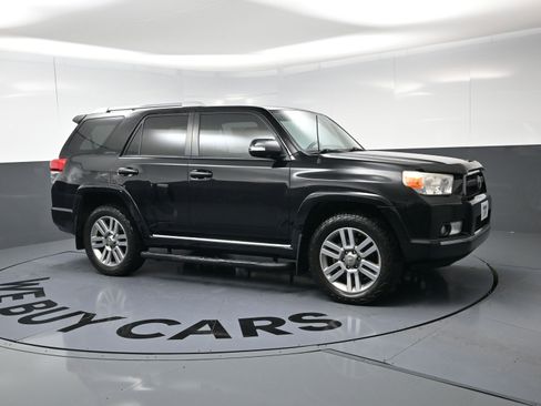 Used 2012 Toyota 4Runner Limited AWD/4WD image 2