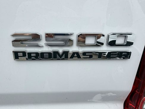 Used 2024 RAM ProMaster 2500 w/ Convenience Group FWD image 6