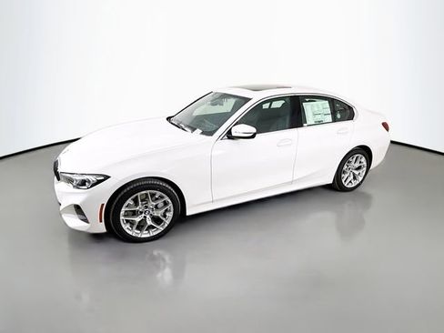 New 2026 BMW 330i xDrive Sedan w/ Premium Package image 4