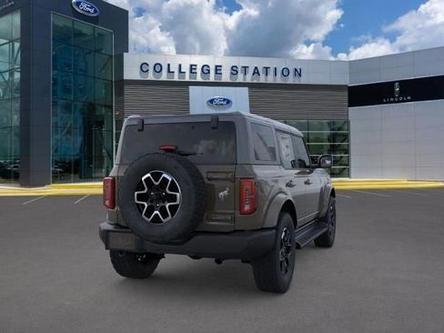 New 2025 Ford Bronco Outer Banks image 8
