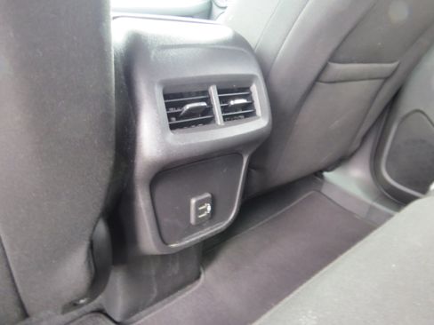 Used 2022 Chevrolet Equinox LT FWD image 15