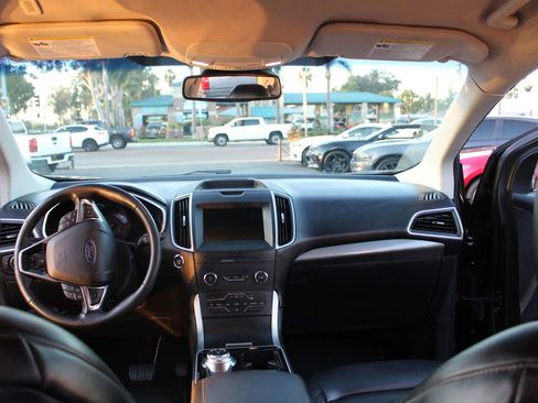 Used 2020 Ford Edge SEL AWD/4WD image 13
