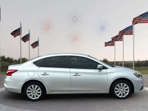 Used 2018 Nissan Sentra S FWD image 4