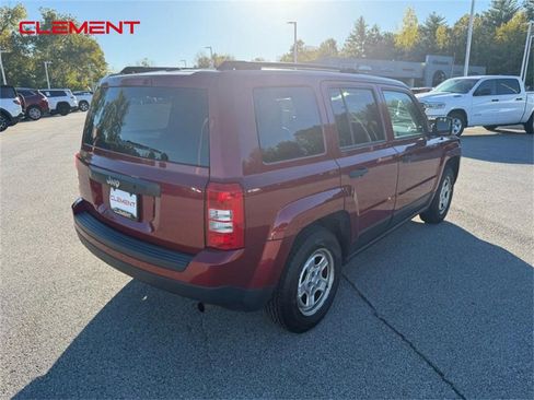 Used 2016 Jeep Patriot Sport image 9