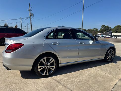 Used 2018 Mercedes-Benz C 300 Sedan w/ Premium Package image 5