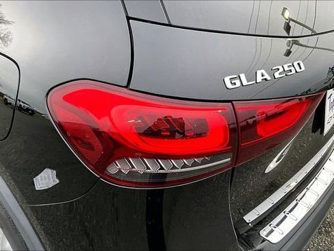 Used 2023 Mercedes-Benz GLA 250 4MATIC image 22