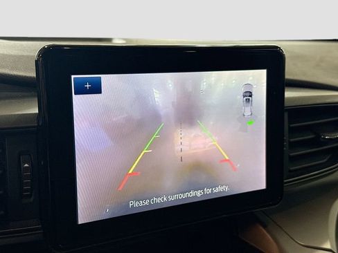 Used 2021 Ford Explorer XLT image 14