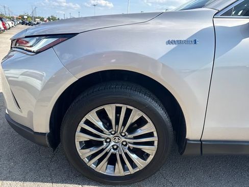 Used 2021 Toyota Venza Limited w/ Advanced Technology Package AWD/4WD image 10