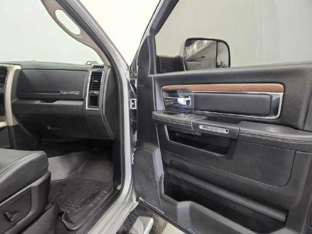 Used 2018 RAM 2500 Laramie w/ Snow Chief Group AWD/4WD image 46