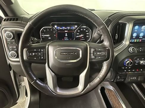 Used 2022 GMC Sierra 1500 Denali w/ Denali Premium Package AWD/4WD image 15